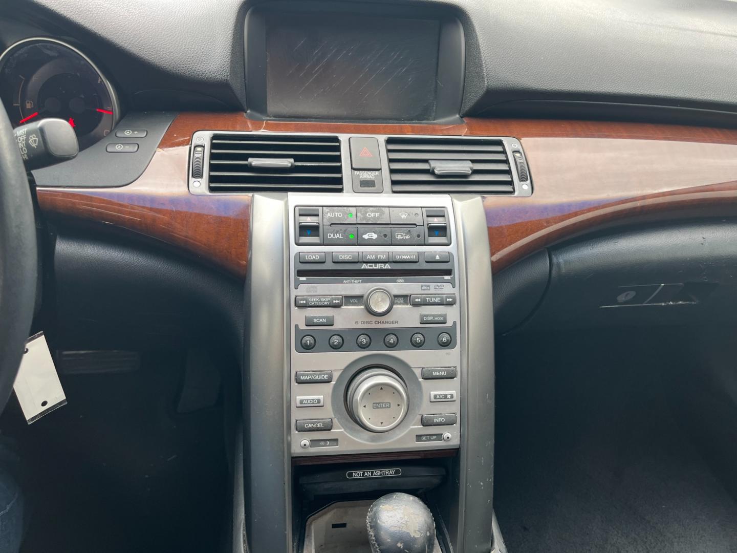 2005 Black /black Acura RL 3.5RL with Navigation System (JH4KB165X5C) with an 3.5L V6 SOHC 24V engine, 5-Speed Automatic Overdrive transmission, located at 14700 Tomball Parkway 249, Houston, TX, 77086, (281) 444-2200, 29.928619, -95.504074 - Photo#15